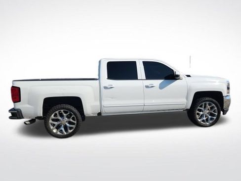 Used 2018 Chevrolet Silverado 1500 LT w/ Texas Edition RWD image 10