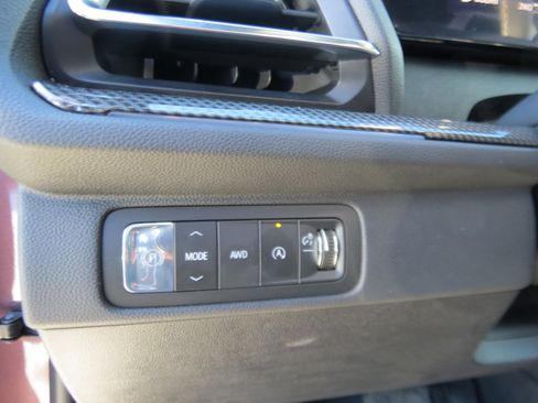 Used 2026 Chevrolet Traverse High Country w/ LPO, Floor Liner Package AWD/4WD image 17