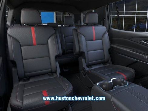 New 2026 Chevrolet Traverse RS w/ LPO, Floor Liner Package FWD image 17