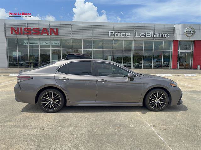 Used 2021 Toyota Camry SE FWD image 5