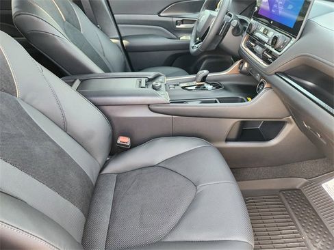 New 2026 Toyota Grand Highlander AWD Hybrid image 10