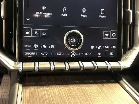 New 2026 GMC Acadia Denali w/ Super Cruise Package image 32