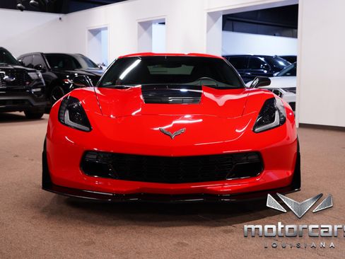 Used 2016 Chevrolet Corvette Stingray Coupe w/ 2LT Preferred Equipment Group RWD image 2