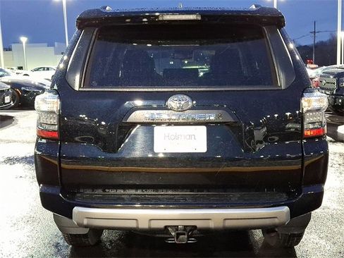 Certified 2024 Toyota 4Runner TRD Off-Road Premium image 6