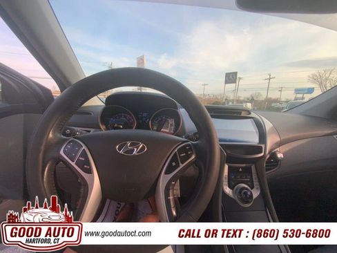 Used 2012 Hyundai Elantra Limited image 15