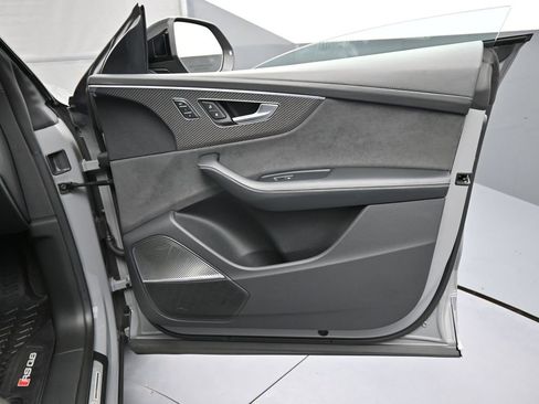 Used 2024 Audi RS Q8 image 30