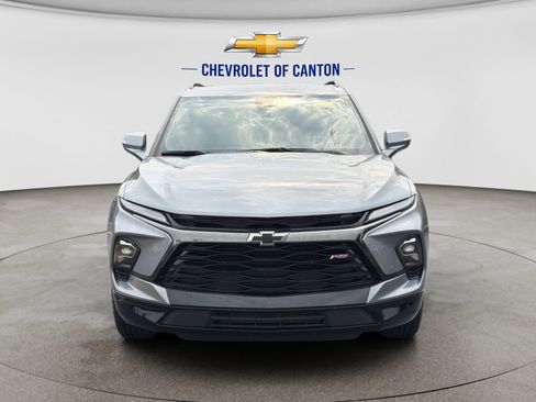 Used 2025 Chevrolet Blazer RS FWD image 2
