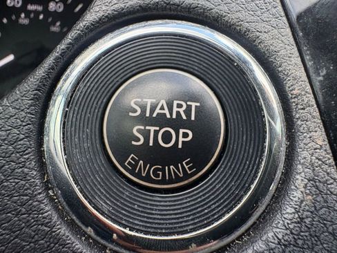 Used 2020 Nissan Rogue Sport SL w/ Premium Package FWD image 24