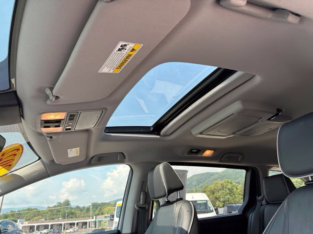 Used 2022 Honda Odyssey Elite image 27