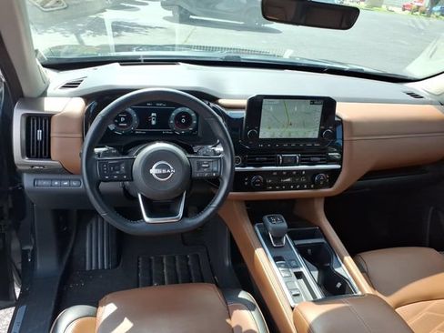 Used 2024 Nissan Pathfinder Platinum w/ Cargo Package FWD image 7