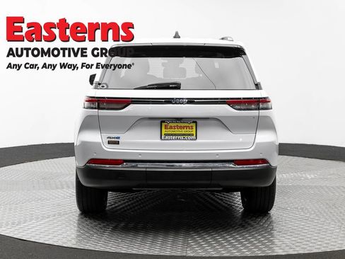 Used 2023 Jeep Grand Cherokee 4WD 4xe image 6