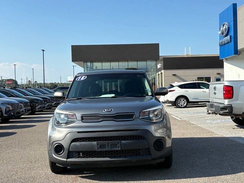 Used 2018 Kia Soul FWD image 8