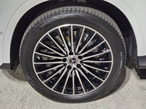 Used 2026 Mercedes-Benz GLC 350e 4MATIC image 23
