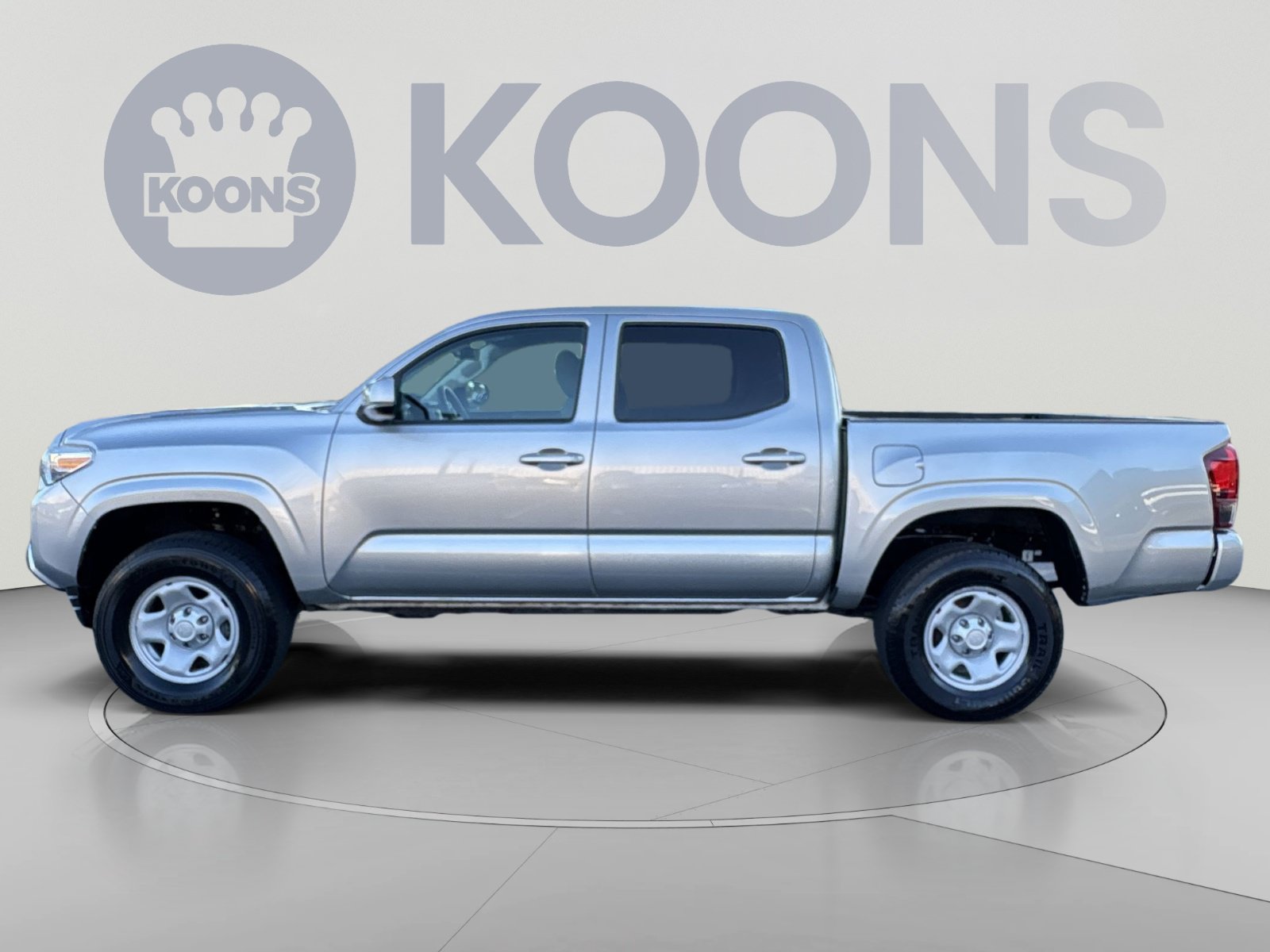 Used 2023 Toyota Tacoma SR AWD/4WD image 2