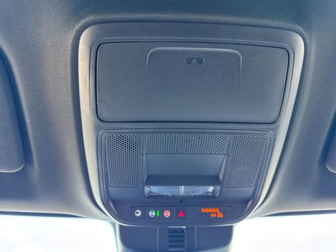 Used 2024 GMC Acadia Elevation FWD image 23