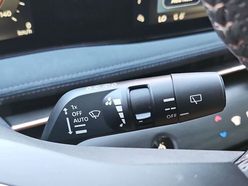 Used 2023 Nissan Ariya image 25