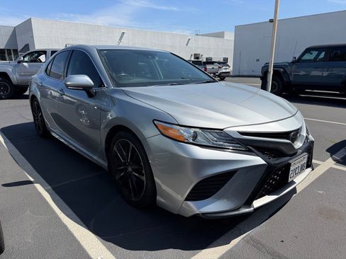 Used 2020 Toyota Camry XSE image 1