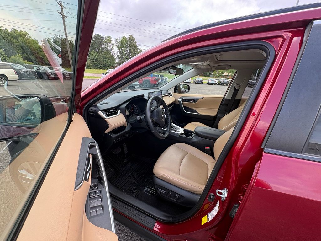 Used 2021 Toyota RAV4 XLE Premium FWD image 12