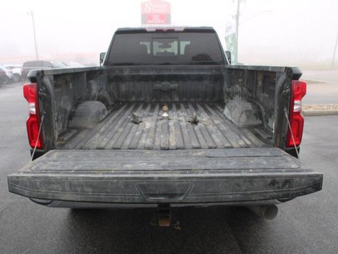 Used 2022 Chevrolet Silverado 3500 LTZ w/ LTZ Plus Package image 6