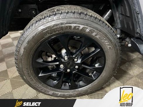 Used 2023 Jeep Gladiator Overland AWD/4WD image 21