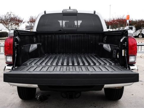 Used 2019 Toyota Tacoma TRD Off-Road image 49