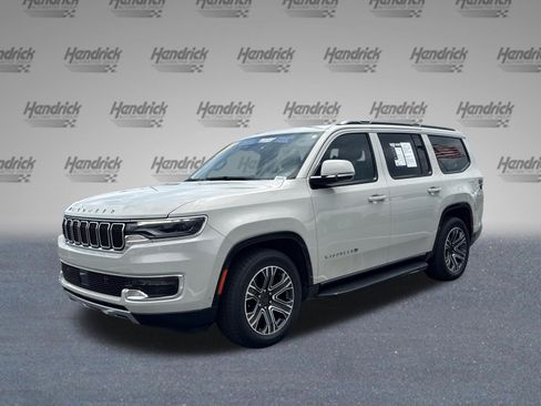 Used 2022 Jeep Wagoneer Series III AWD/4WD image 4