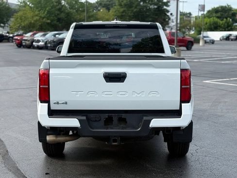 Certified 2025 Toyota Tacoma SR5 AWD/4WD image 7