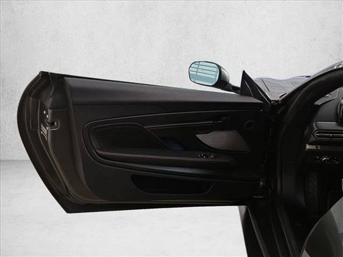 Used 2025 Aston Martin Vanquish RWD image 15