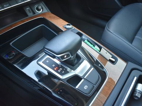 Used 2022 Audi Q5 2.0T Premium image 29