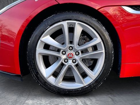 Used 2018 Jaguar F-TYPE Convertible image 29