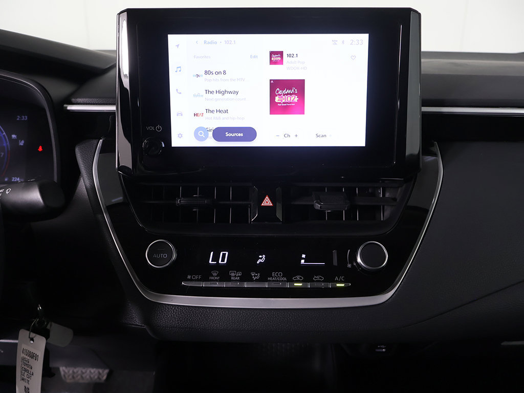 Used 2026 Toyota Corolla LE FWD image 40