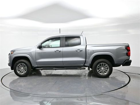 Used 2024 Chevrolet Colorado LT w/ LT Convenience Package III image 4