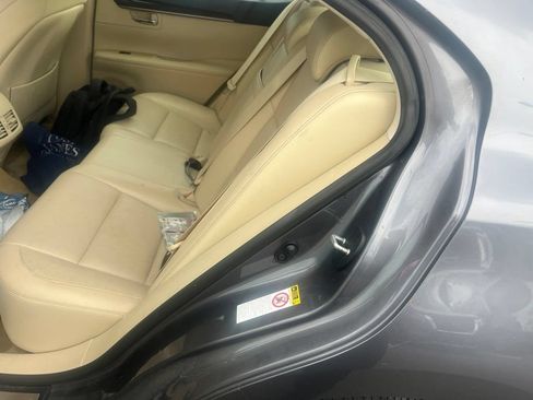 Used 2013 Lexus ES 350 w/ Luxury Pkg FWD image 10