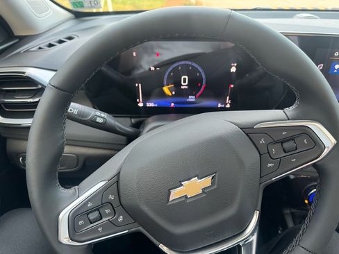 New 2026 Chevrolet TrailBlazer LT w/ LT Cold Weather Package FWD image 23