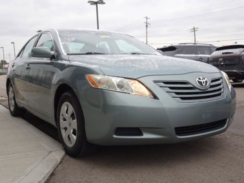 Used 2008 Toyota Camry LE image 6