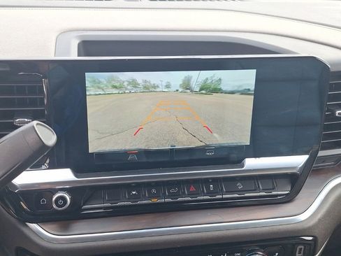 Used 2022 GMC Sierra 1500 SLT image 44