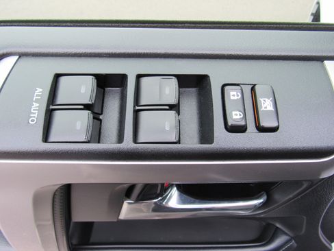 Used 2022 Toyota 4Runner SR5 Premium w/ Moonroof Package AWD/4WD image 13