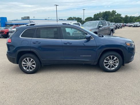 Used 2021 Jeep Cherokee Latitude Plus image 2