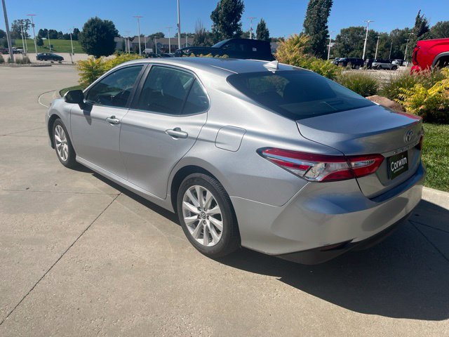 Used 2019 Toyota Camry LE FWD image 6