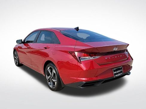 Used 2023 Hyundai Elantra SEL w/ Convenience Package FWD image 3