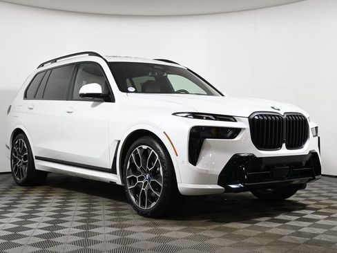 New 2026 BMW X7 xDrive40i w/ M Sport Package AWD/4WD image 9
