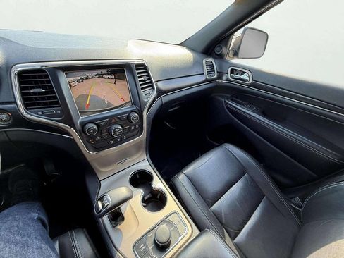 Used 2014 Jeep Grand Cherokee Limited w/ Trailer Tow Group IV image 19