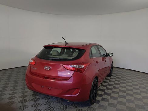 Used 2016 Hyundai Elantra GT FWD image 9