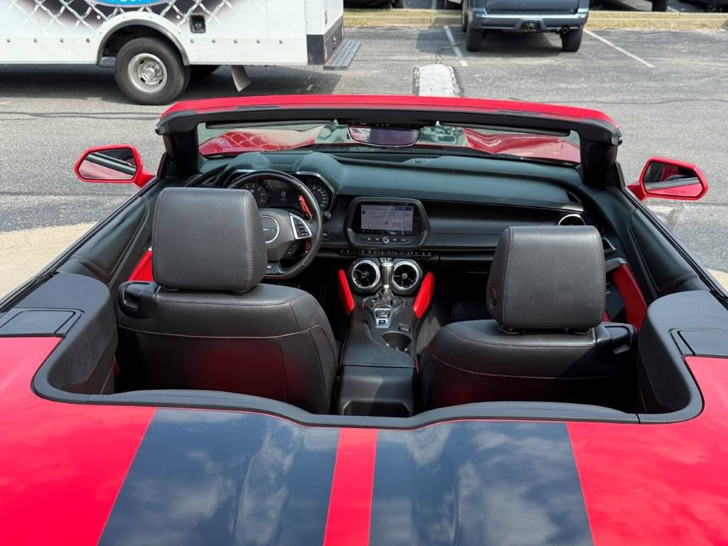 Used 2019 Chevrolet Camaro SS RWD image 11