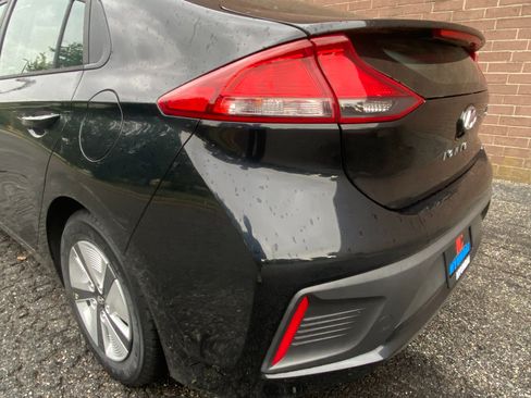 Used 2018 Hyundai Ioniq Blue FWD image 29