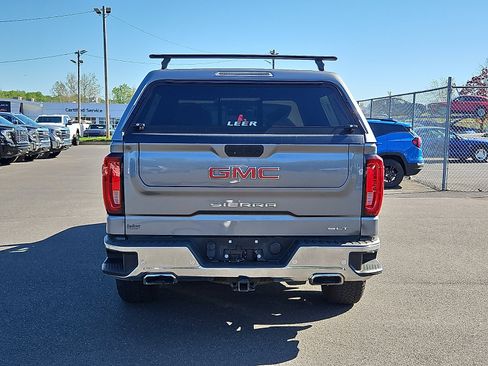 Used 2022 GMC Sierra 1500 SLT w/ SLT Premium Plus Package AWD/4WD image 5