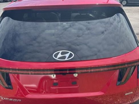 Used 2023 Hyundai Tucson Limited AWD/4WD image 16