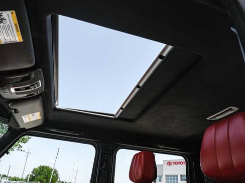 Used 2016 Mercedes-Benz G 63 AMG 4MATIC image 5