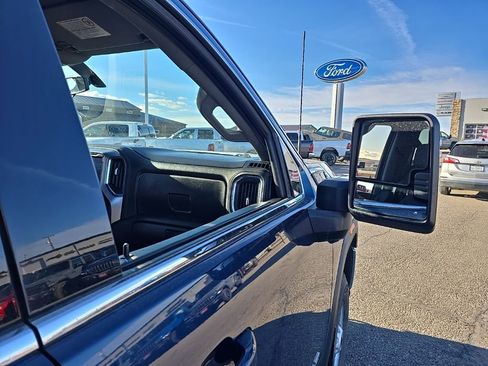 Used 2022 GMC Sierra 2500 SLE w/ X31 Off-Road Package image 11