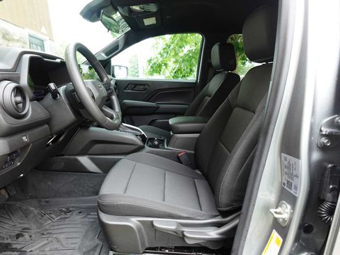 Used 2024 Chevrolet Colorado Trail Boss w/ Advanced Trailering Package AWD/4WD image 12